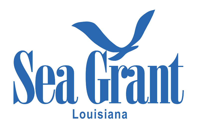 Logotipo azul de ‘Sea Grant Louisiana’ con texto estilizado y la silueta de un ave en vuelo sobre las palabras.