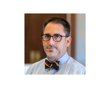 Diego Mendez-Carbajo Headshot Photo 